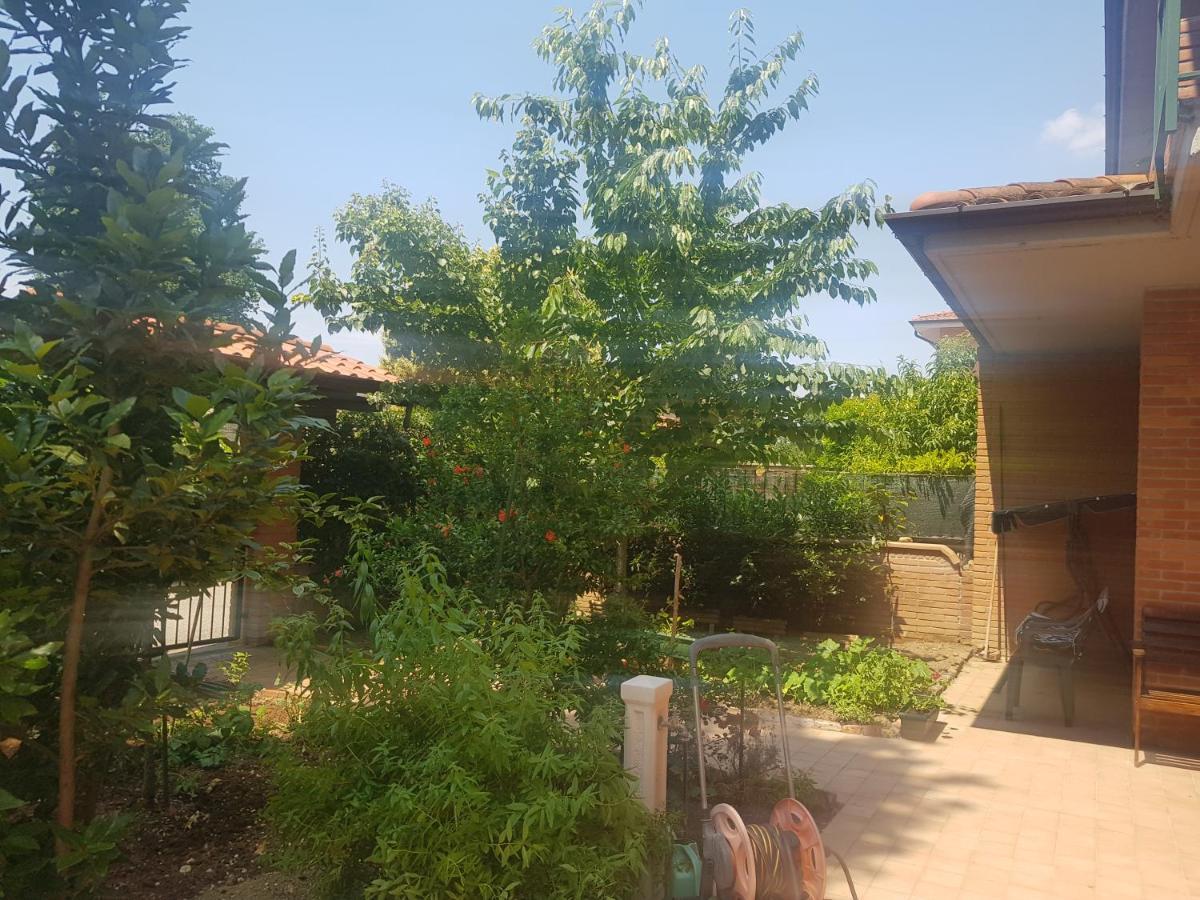 La Quercia Fiorita Hotel Trivolzio Buitenkant foto