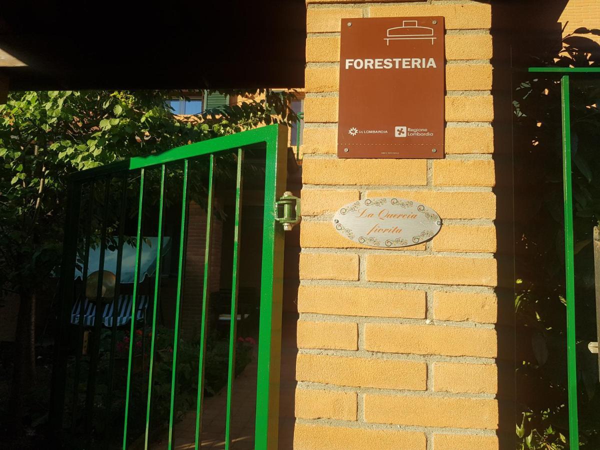 La Quercia Fiorita Hotel Trivolzio Buitenkant foto