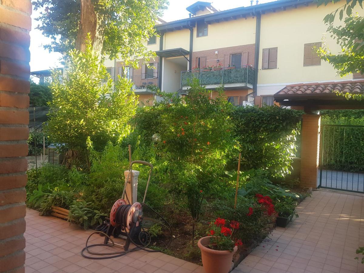 La Quercia Fiorita Hotel Trivolzio Buitenkant foto